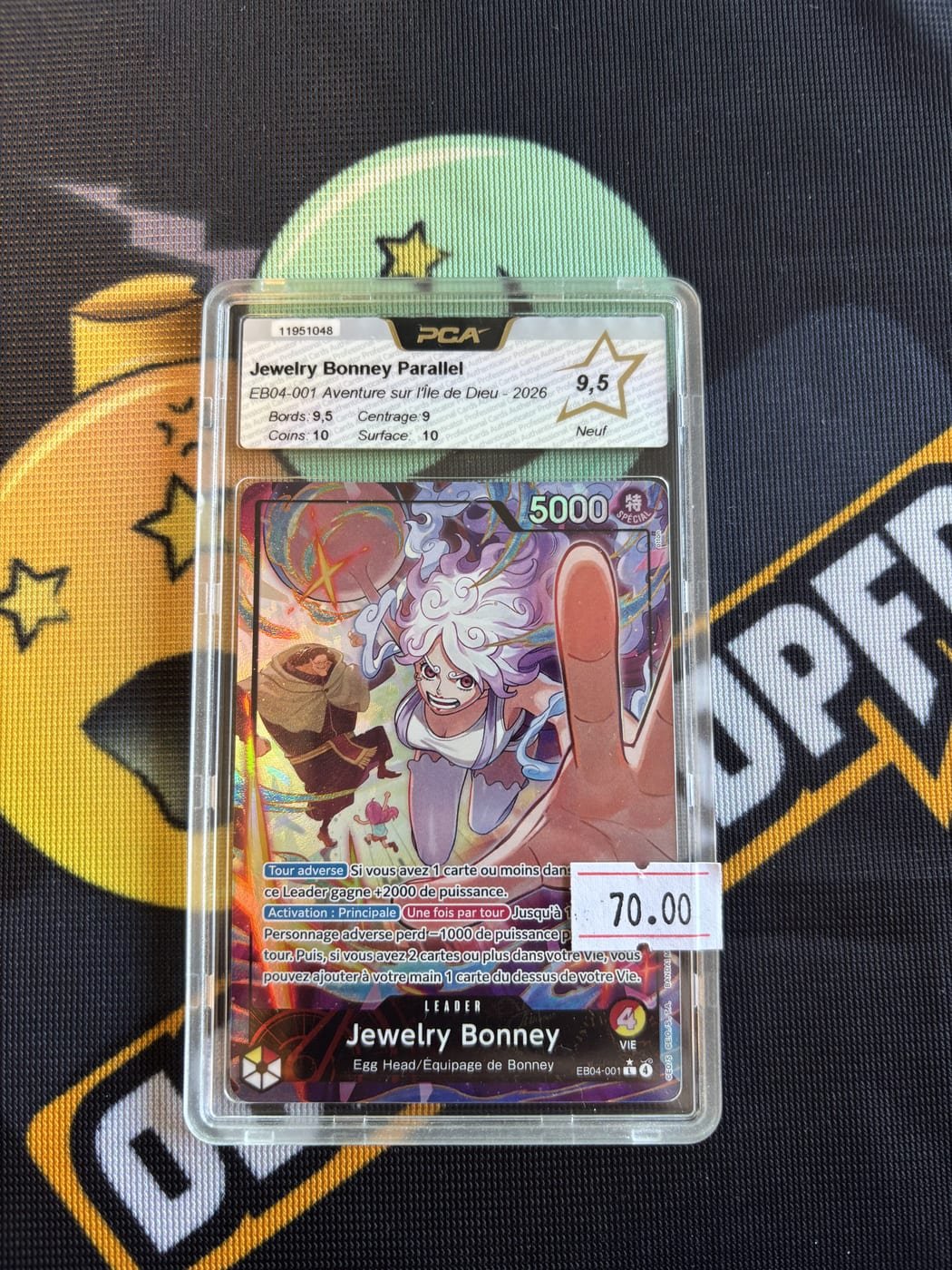 Jewelry Bonney (EB04-001) (Alternate Art) · EB04-001 · FR · Parallel - PCA 9,5 (boîtier de gradation)
